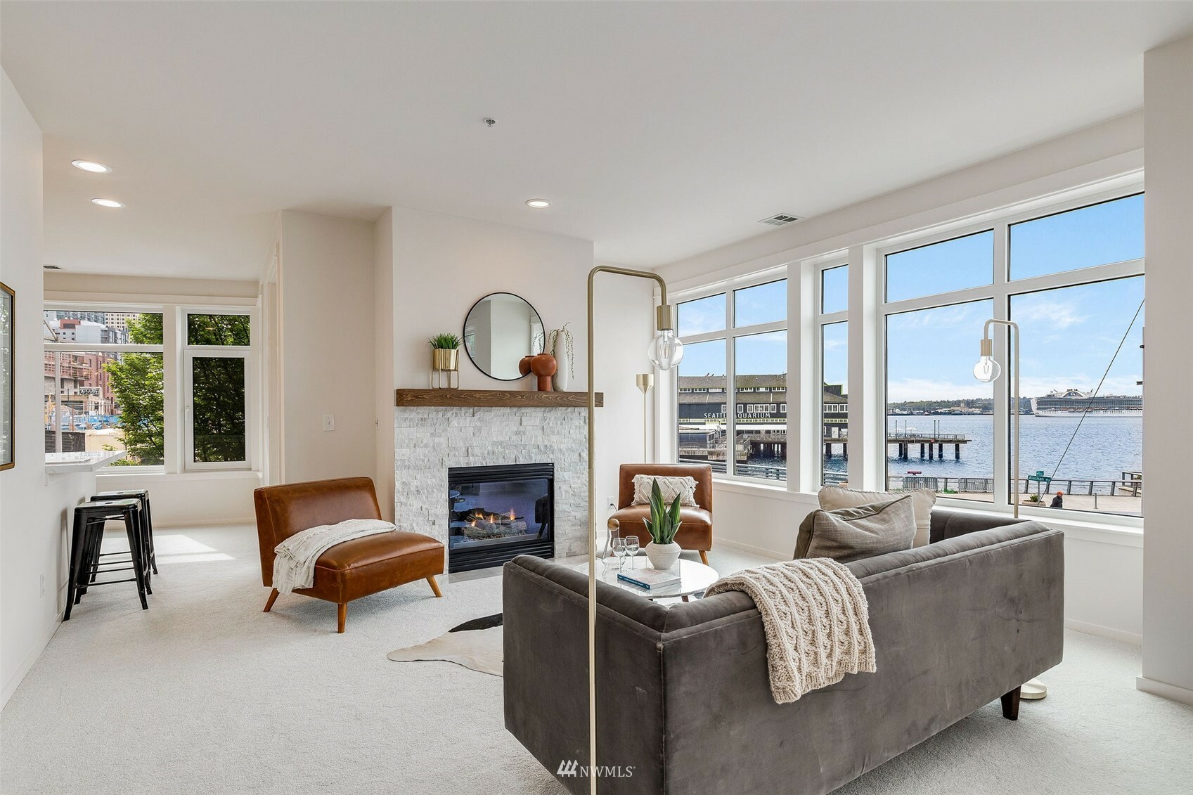 Property Photo:  1900 Alaskan Way 207  WA 98101 