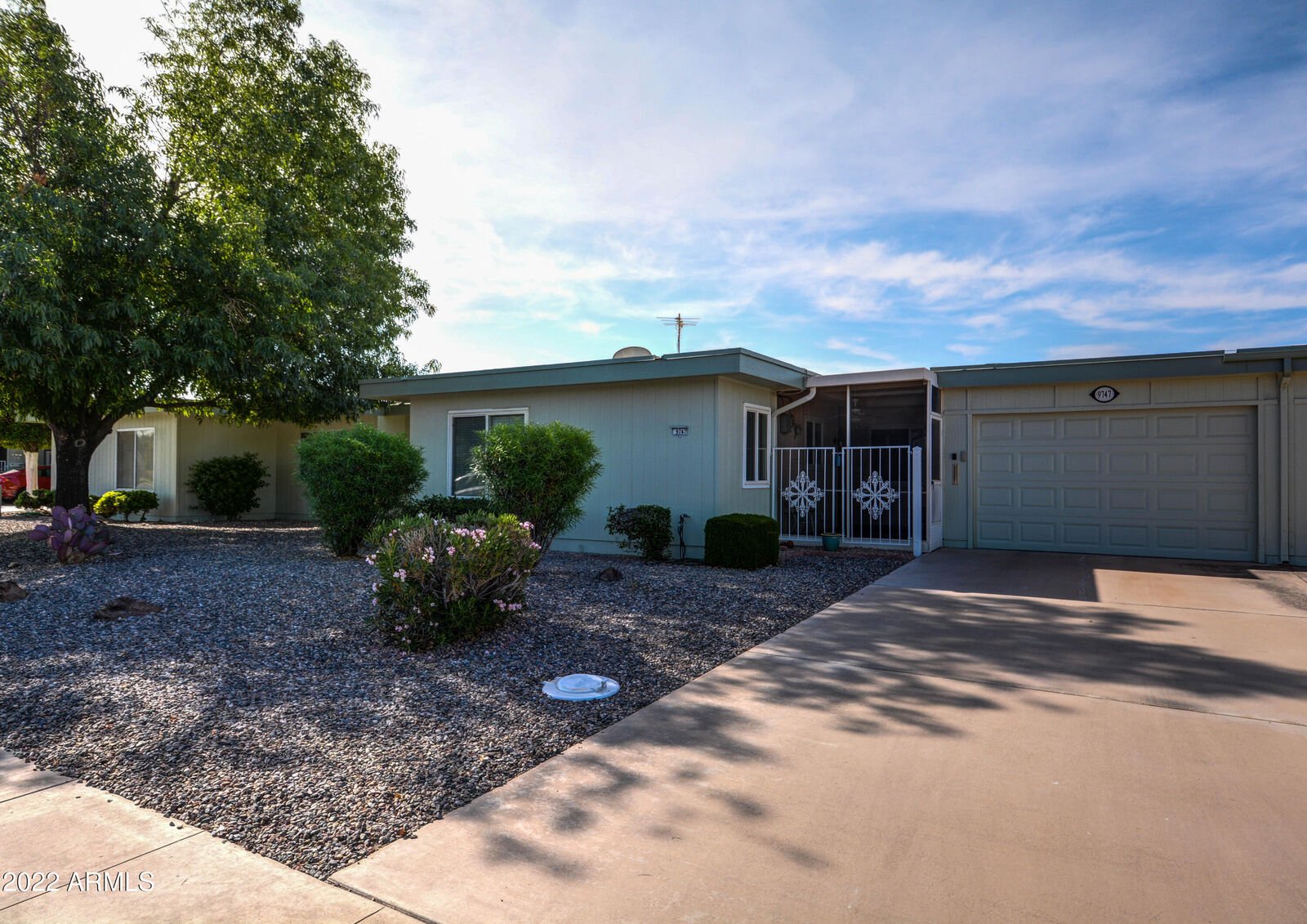 Property Photo: 9747 W Royal Ridge Drive AZ 85351