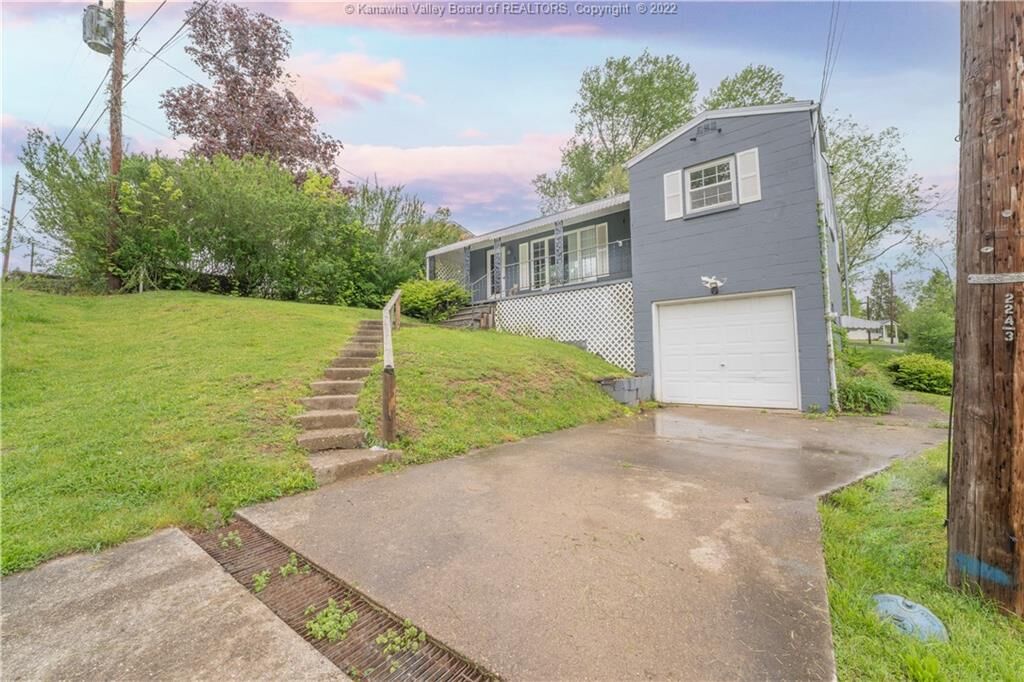 Property Photo: 5107 Bluebell Drive WV 25313
