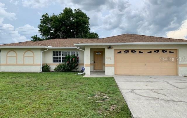 Property Photo:  301 Chiquita Court  FL 34758 