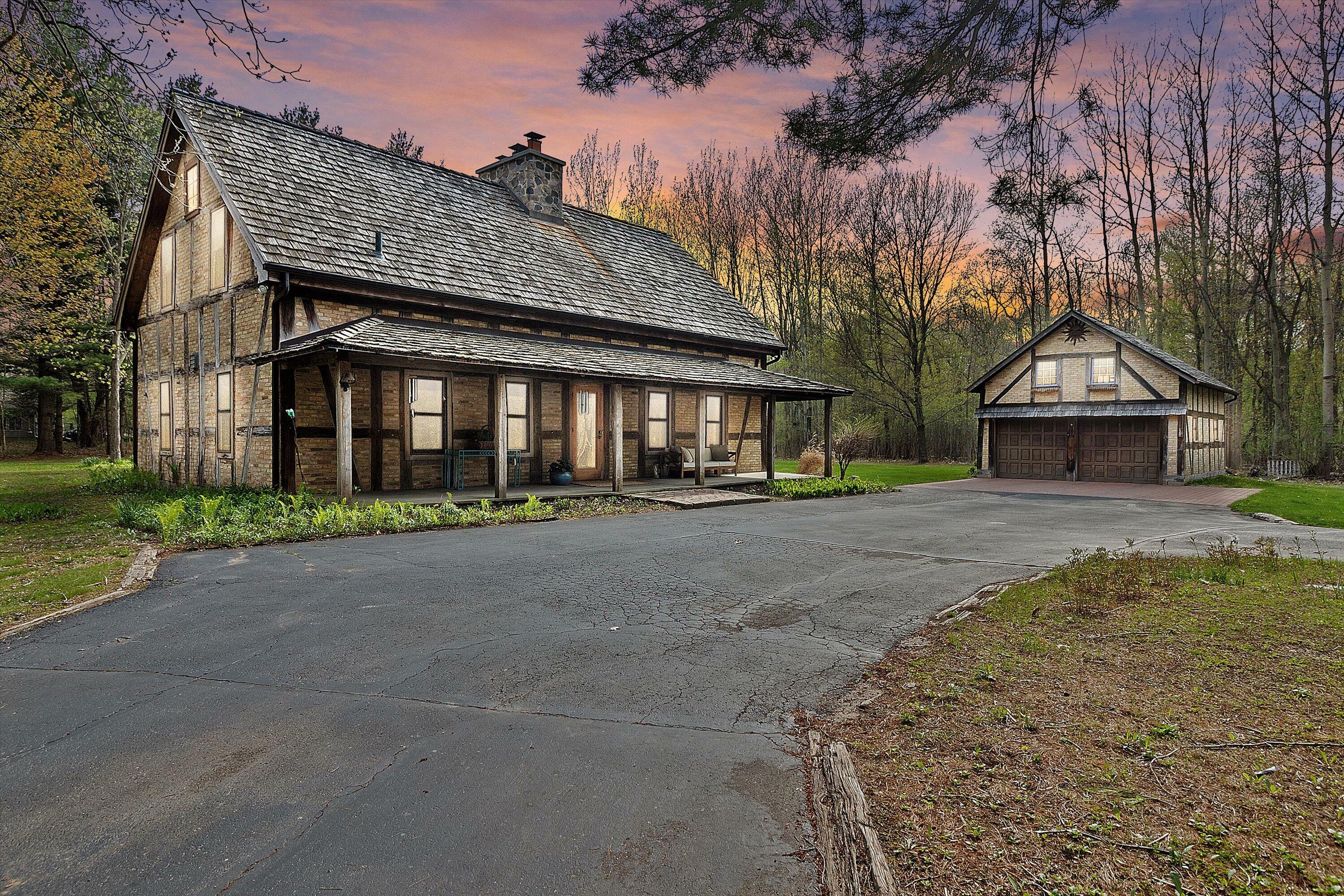 Property Photo: 4350 Mariner Cir WI 53066