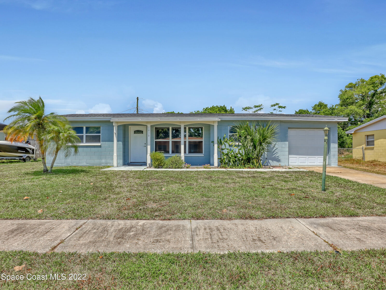 Property Photo:  1010 Barclay Drive  FL 32927 