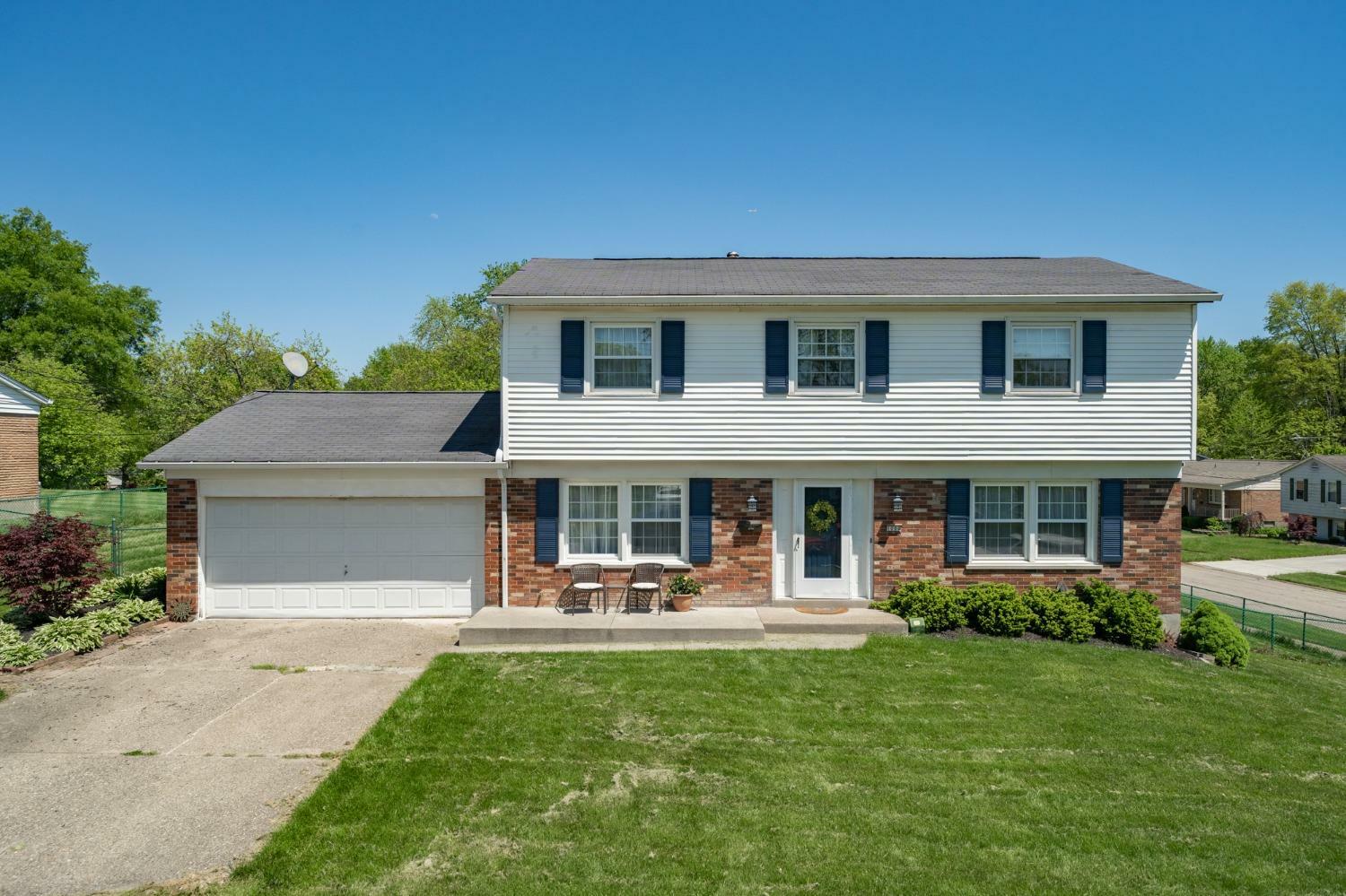 Property Photo:  1004 Hilliard Dr  OH 45238 