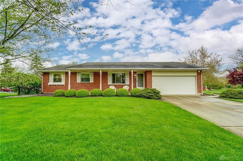 Property Photo: 529 Quinston Court OH 45430