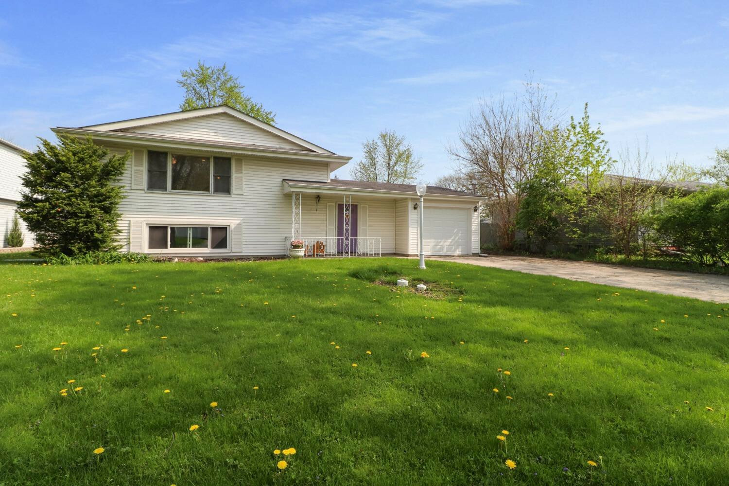 Property Photo: 1120 W 72nd Court IN 46410