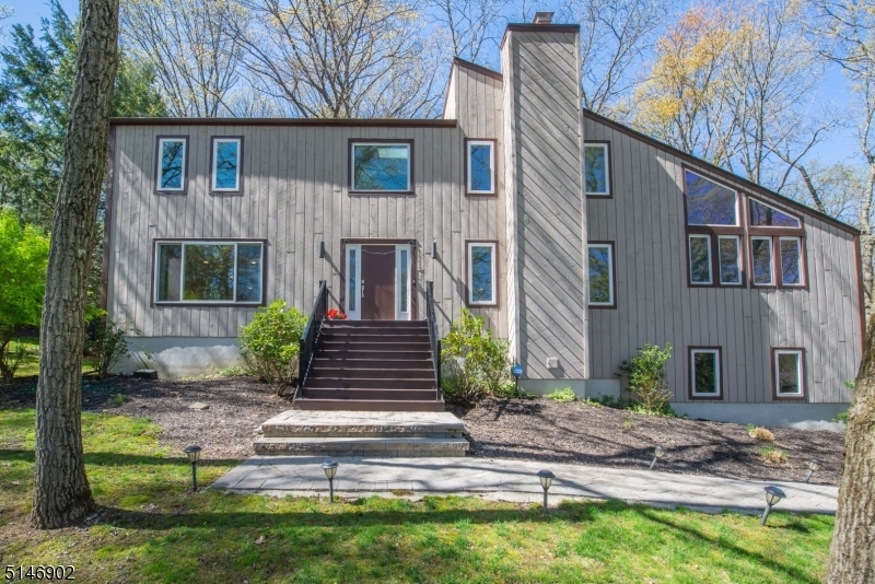 Property Photo: 9 Trowbridge Dr NJ 07869