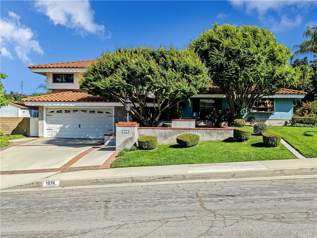 Property Photo: 1814 Old Canyon Drive CA 91745