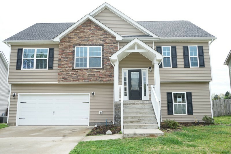 Property Photo:  113 Sycamore Hill Dr  TN 37042 