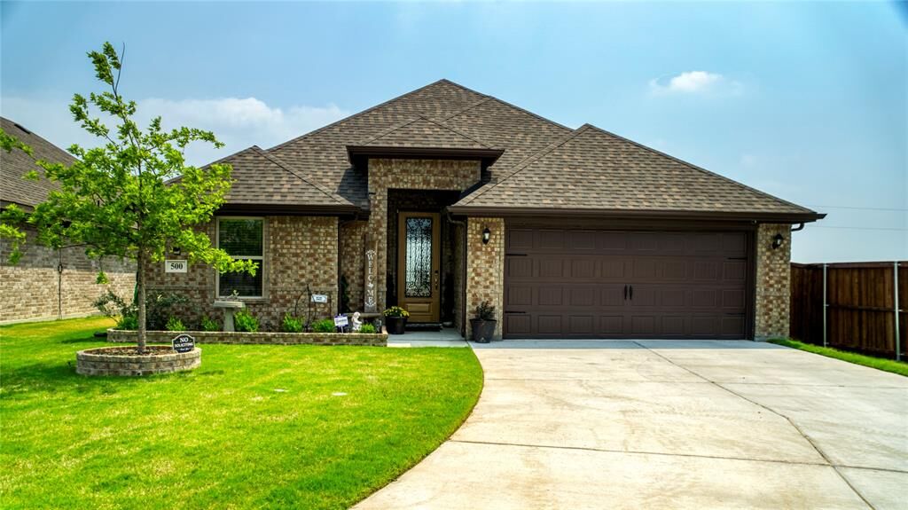 Property Photo: 500 Antswood Drive TX 76108