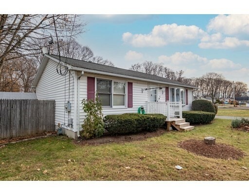 Property Photo: 44 Argyle Ave MA 01040