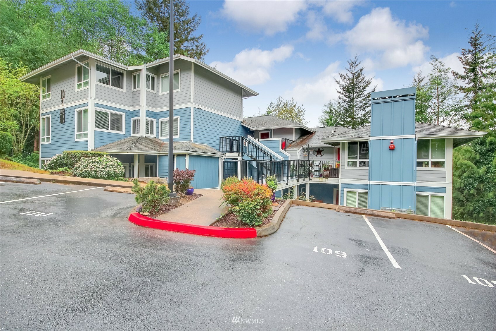 Property Photo:  12019 NE 204th Place D101  WA 98011 