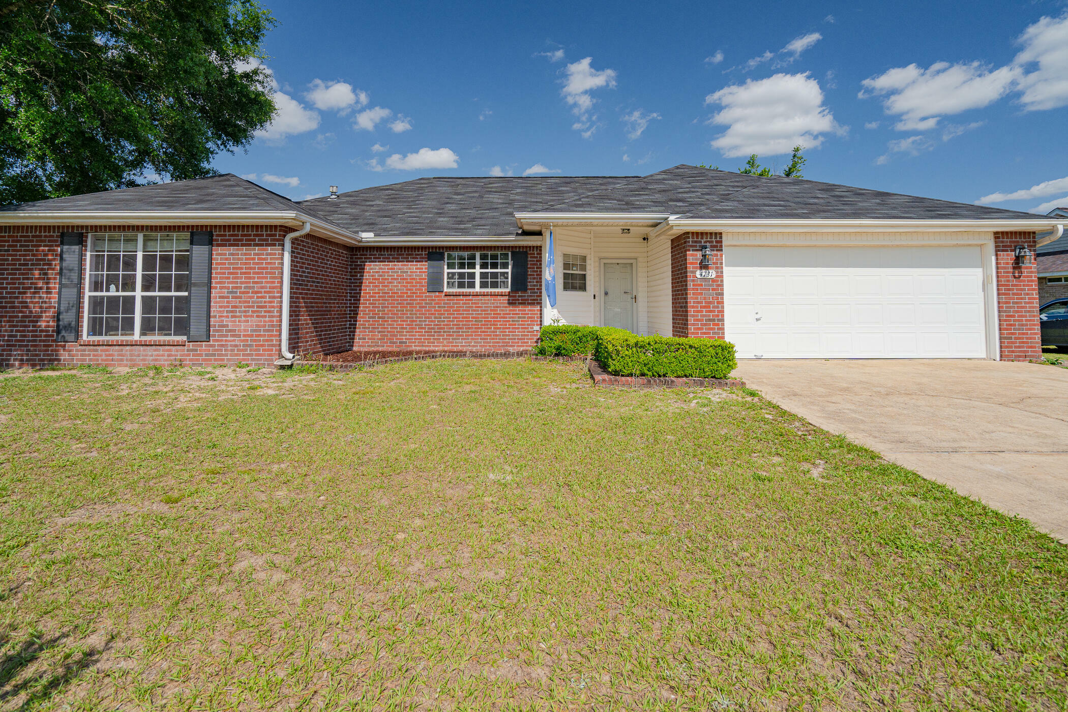 Property Photo:  4731 Whitewater Lane  FL 32539 