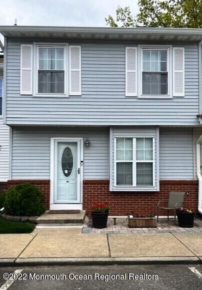 Property Photo:  15 Kim Court  NJ 08527 