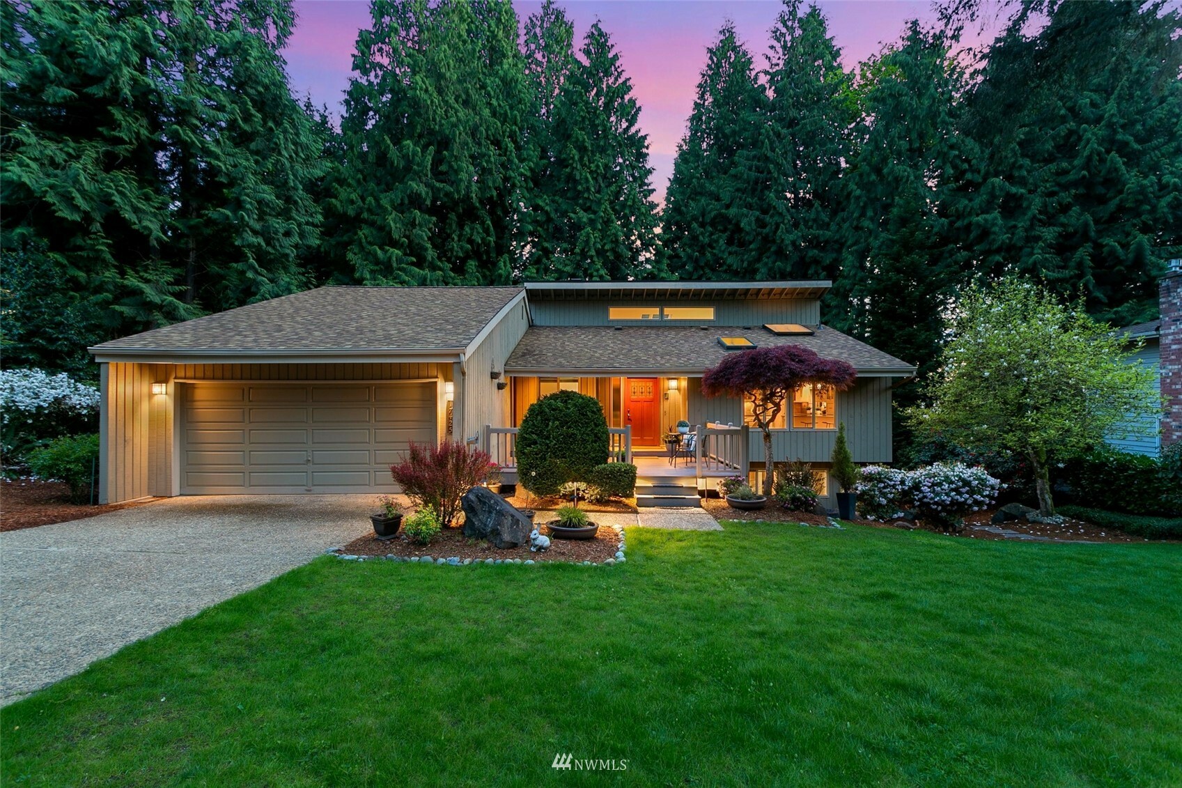 Property Photo:  17425 145th Place NE  WA 98072 