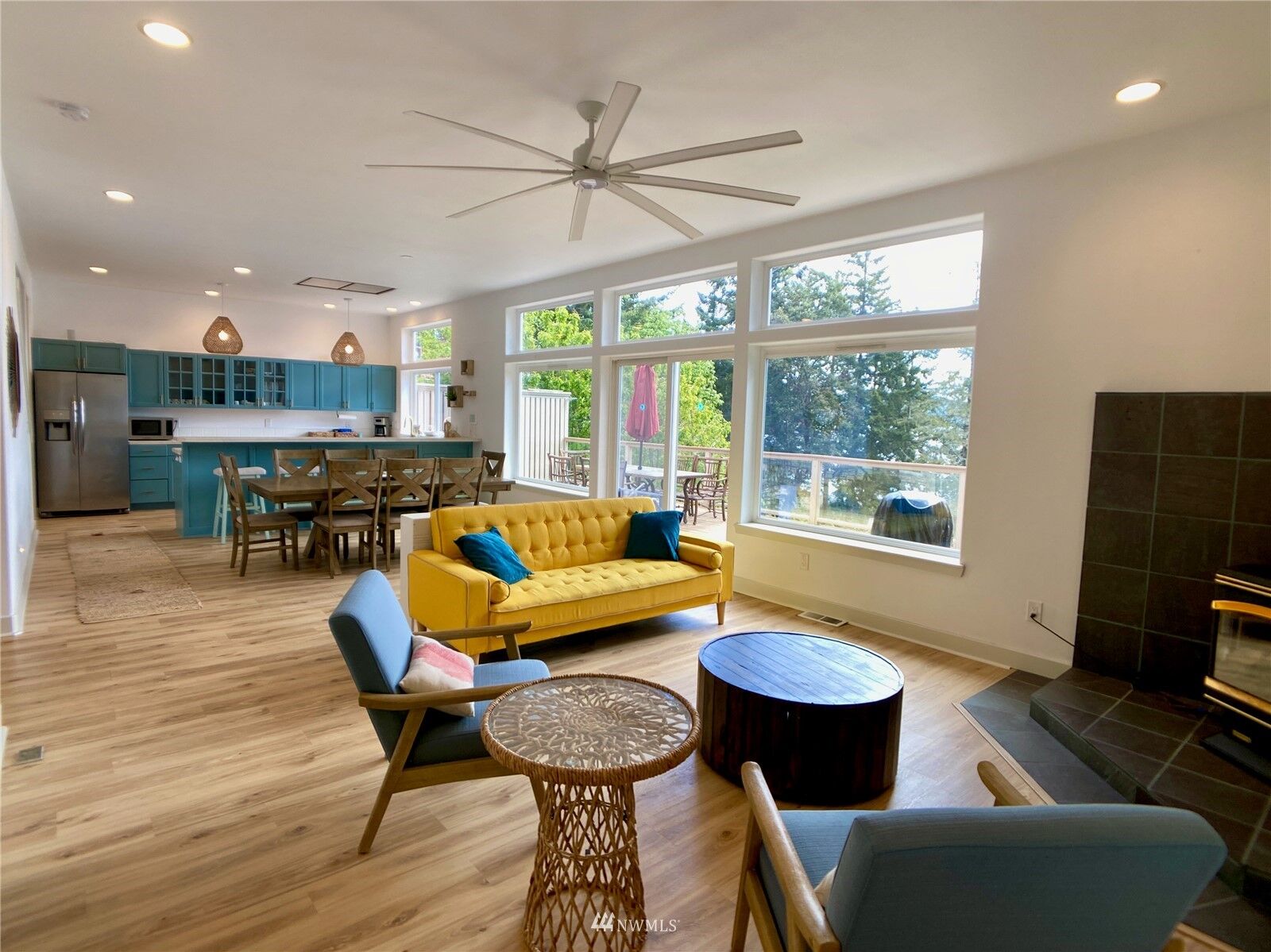 Property Photo: 27900 N US Highway 101 WA 98548