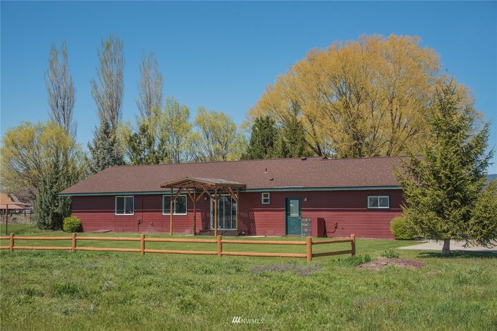 1970 Game Farm Road  Ellensburg WA 98926 photo