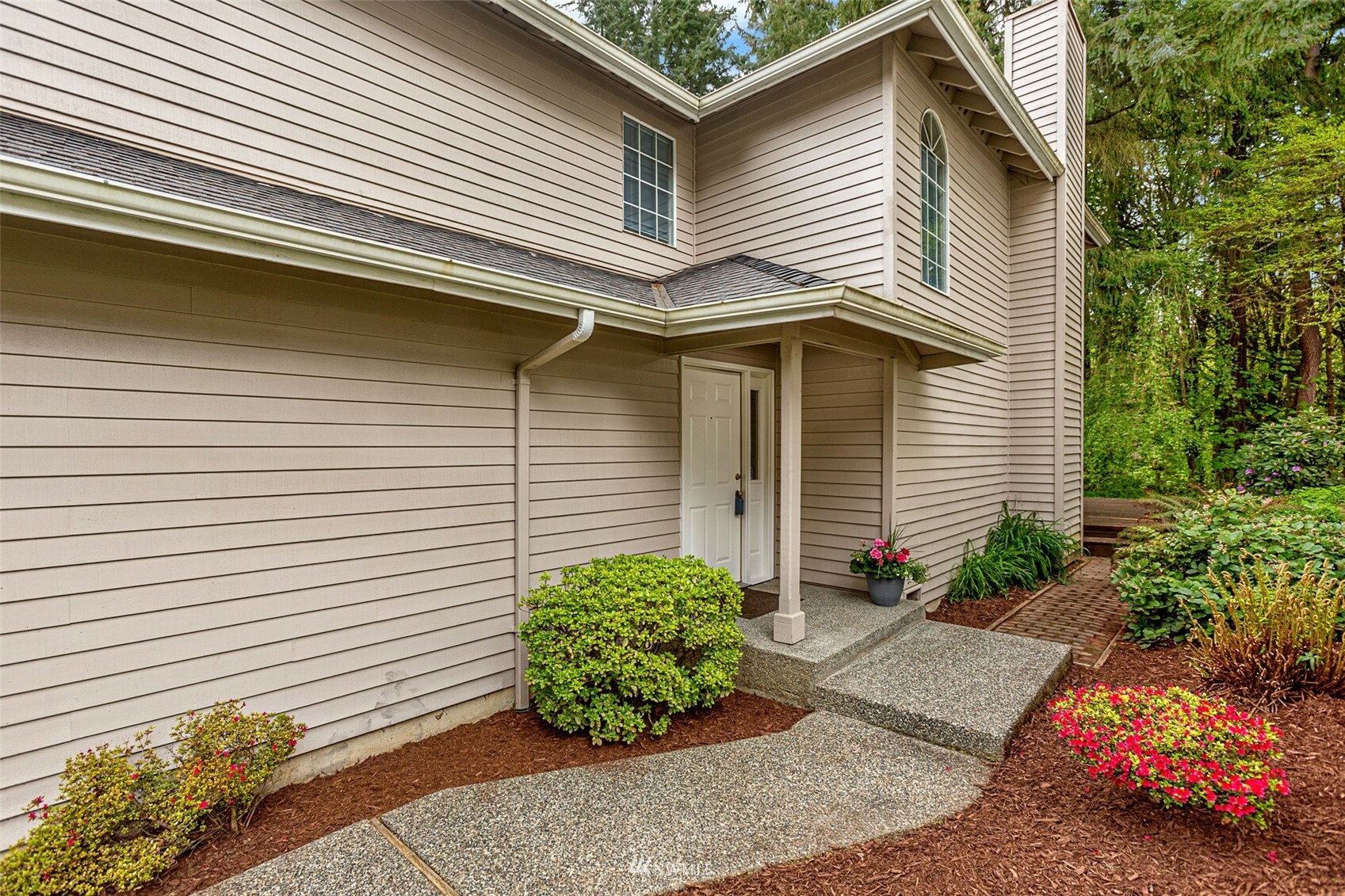 Property Photo:  8812 133rd Avenue NE  WA 98052 