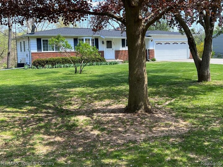 223 Brookside  Flushing MI 48433 2644 photo