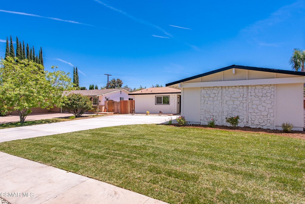 Property Photo:  6446 Kenwater Avenue  CA 91307 