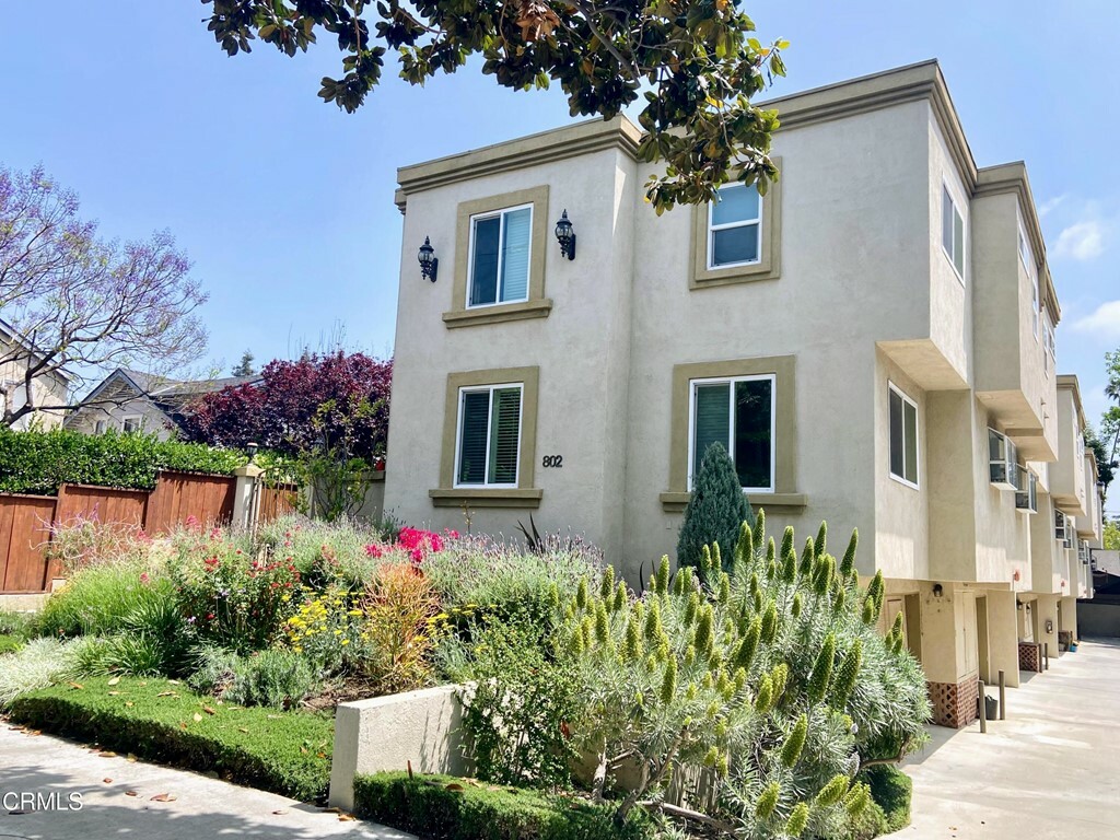 Property Photo:  802 Magnolia Avenue 4  CA 91106 