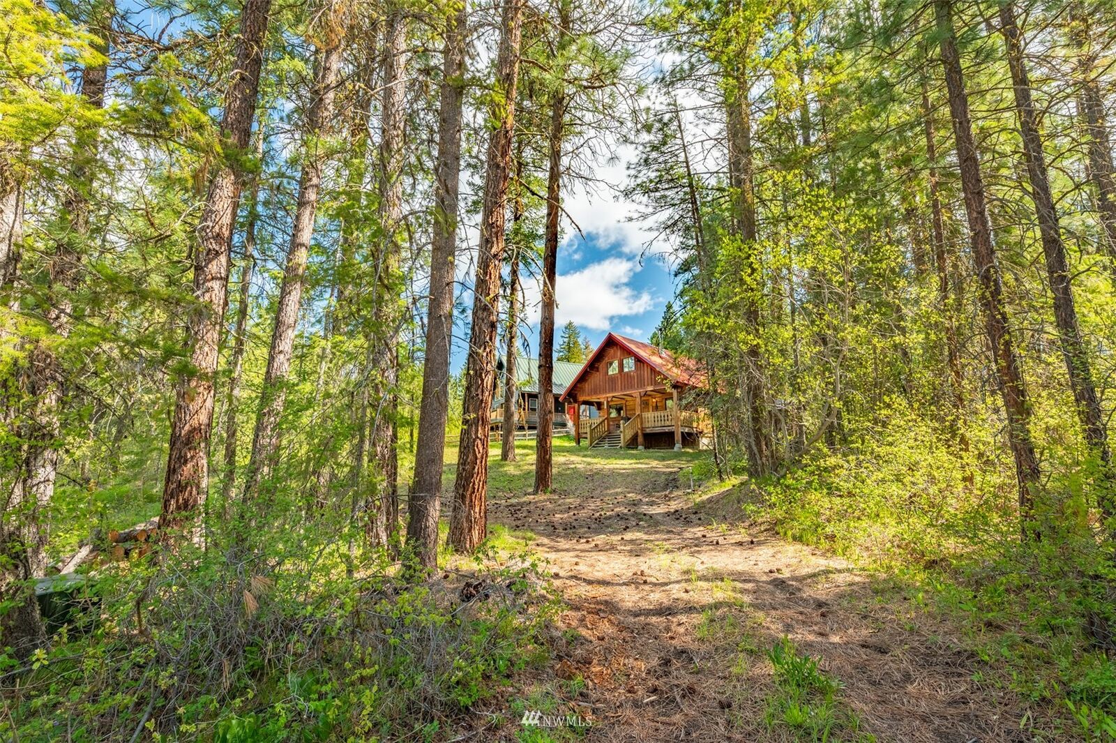 Property Photo: 25712 Bridle Lane WA 98826