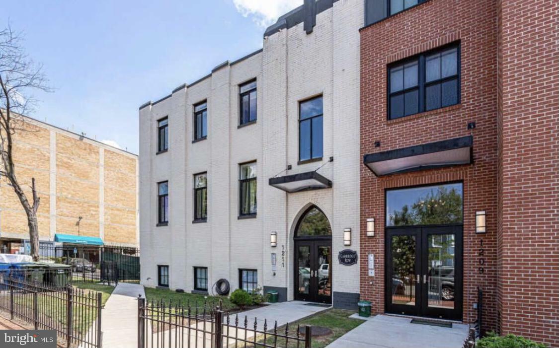 Property Photo: 1211 G Street SE 6 DC 20003