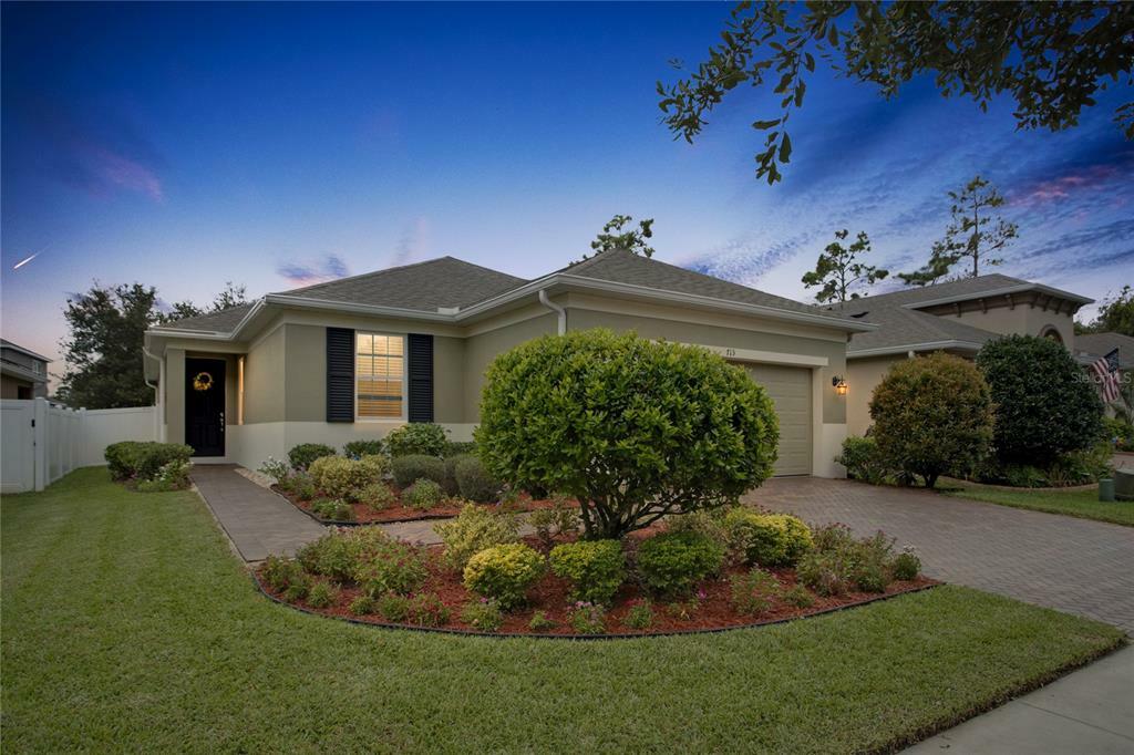 Property Photo: 713 Preakness Circle FL 32724