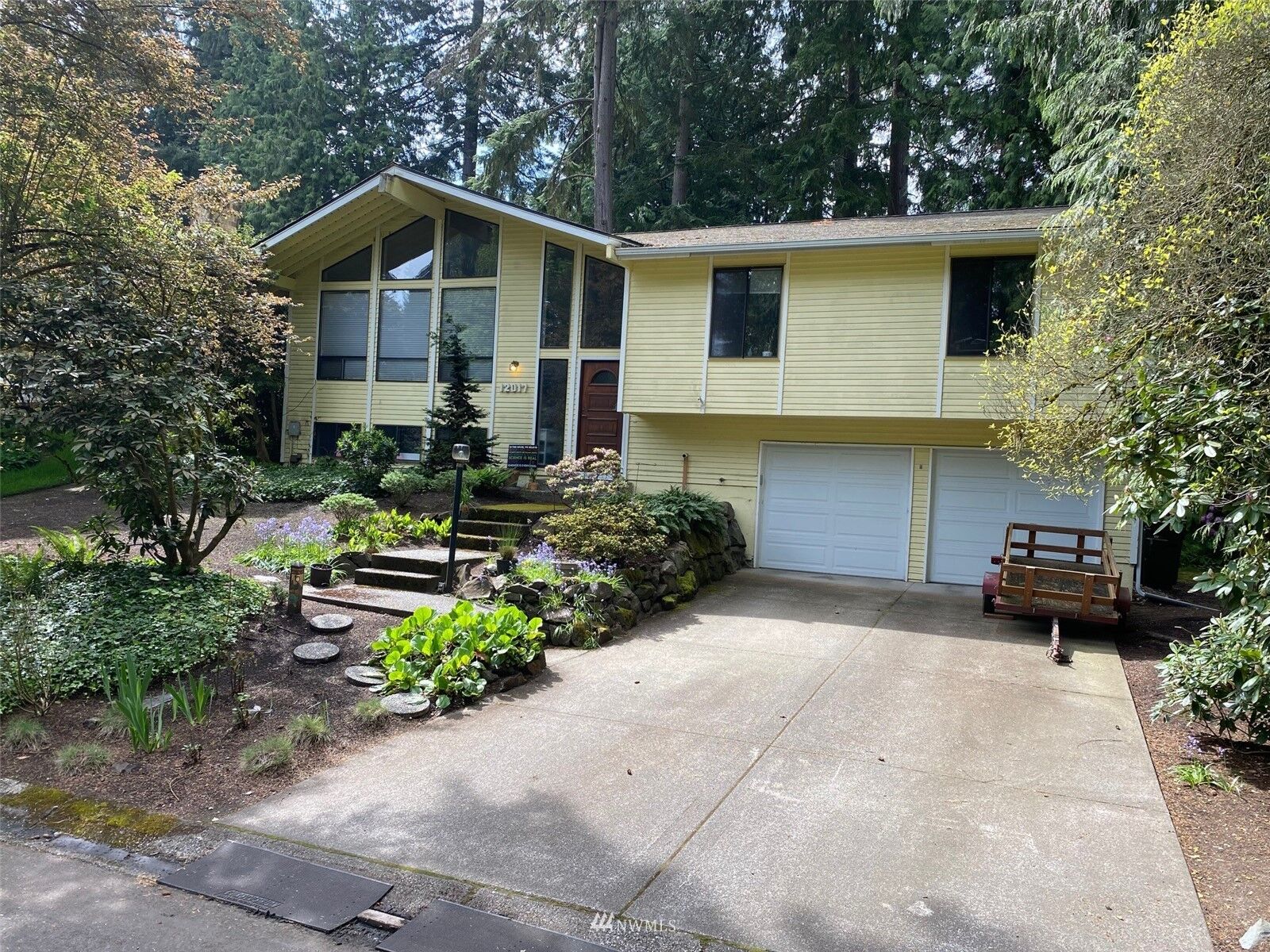 Property Photo:  12017 NE 68th Place  WA 98033 