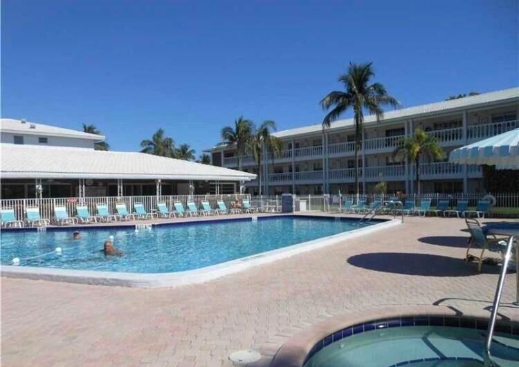 Property Photo:  5203 NE 24th Terrace B112  FL 33308 