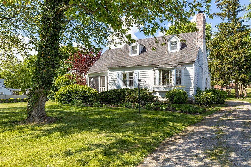 Property Photo: 368 Lakeshore W Drive OH 43025