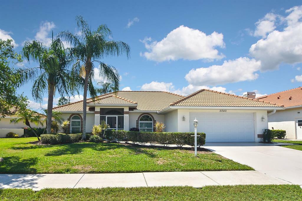 Property Photo: 5040 Whitestone Drive FL 34293