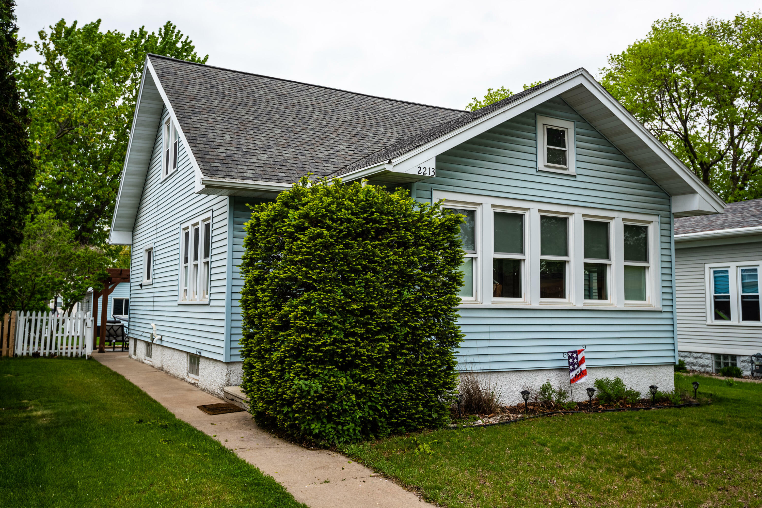 Property Photo:  2213 Wood St  WI 54603 