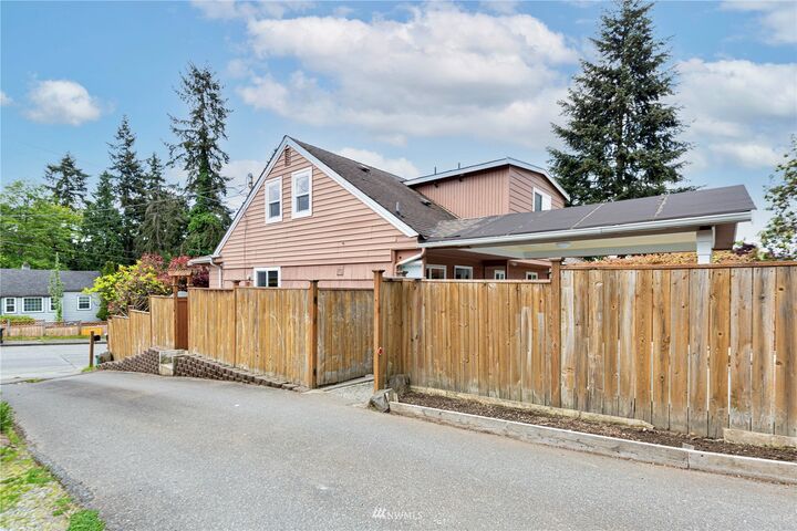 Property Photo: 5516 S Bangor Street WA 98178
