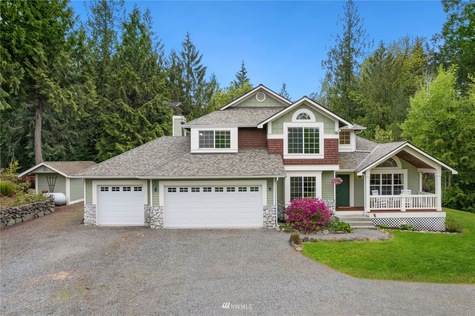 Property Photo:  125 W Griffin Creek Road NE  WA 98014 
