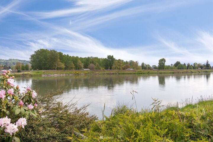 Property Photo:  1310 River Road #9  WA 98632 