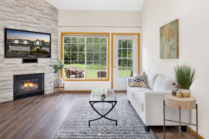 Property Photo:  2201 James Circle C  WA 98264 