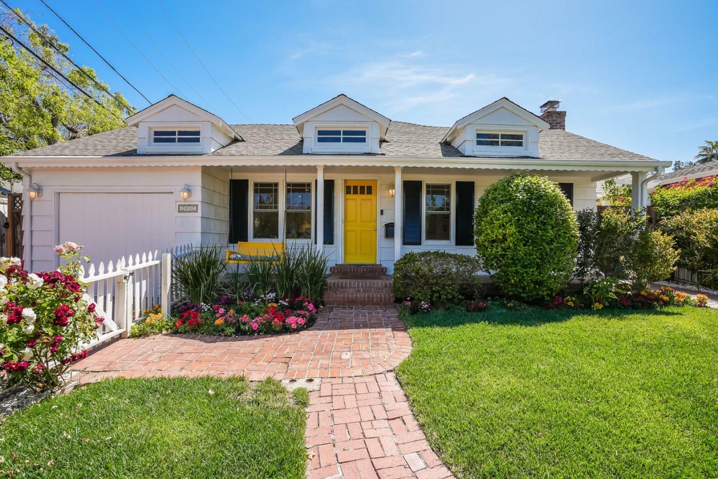 Property Photo:  2932 Carolina Avenue  CA 94061 