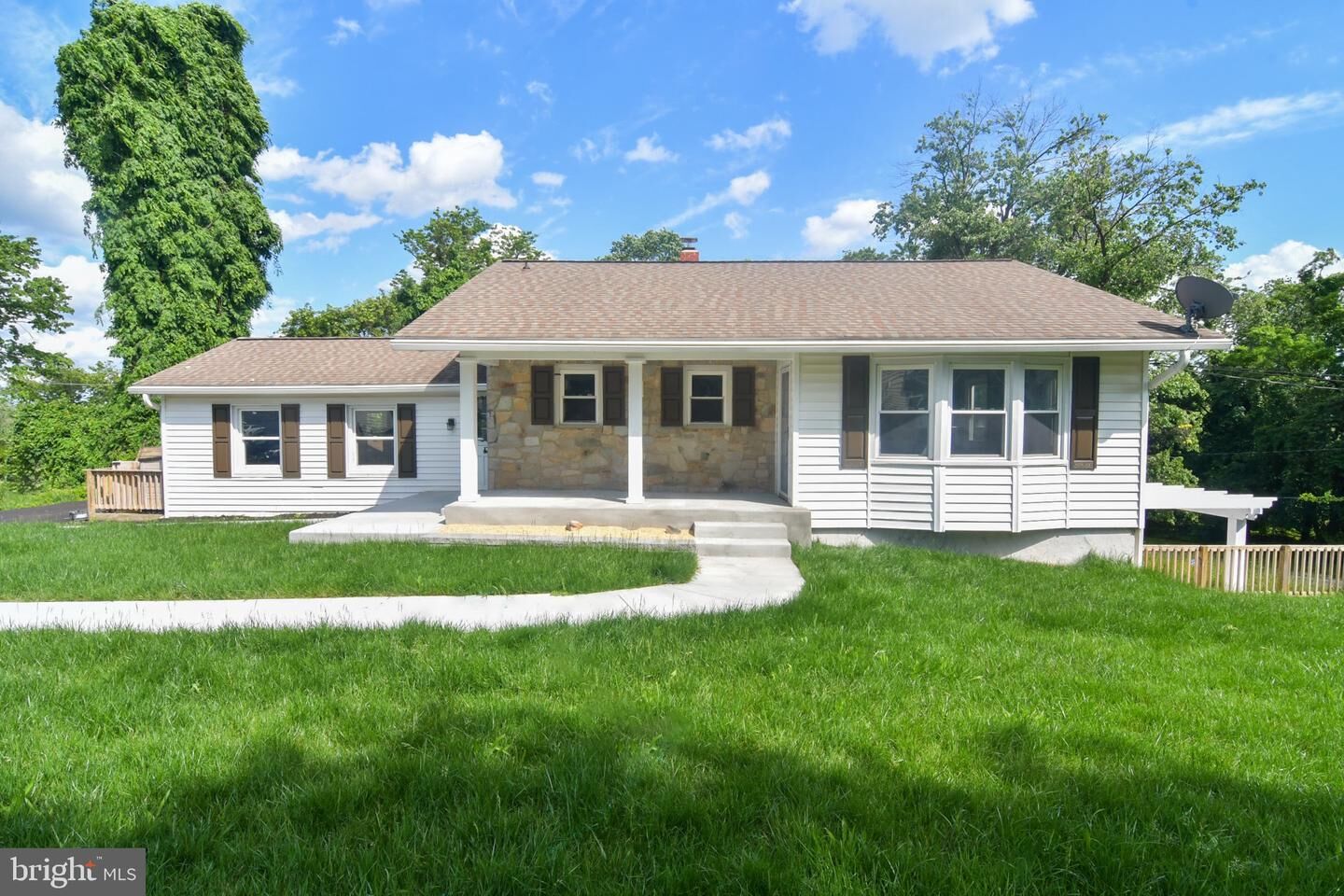 Property Photo: 7031 Cedar Avenue MD 21075