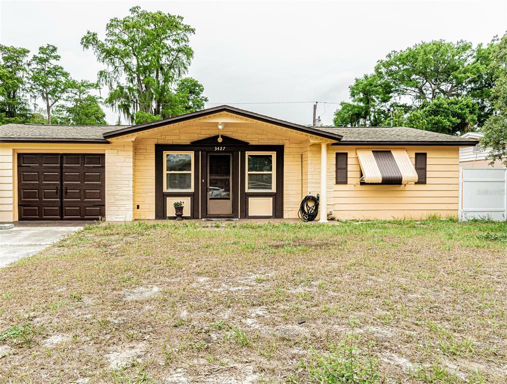 Property Photo:  3427 Kimberly Oaks Drive  FL 34691 