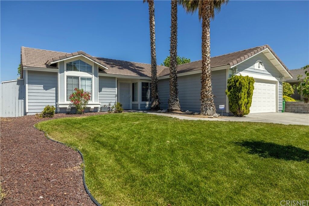 Property Photo:  37304 Sheffield Drive  CA 93550 