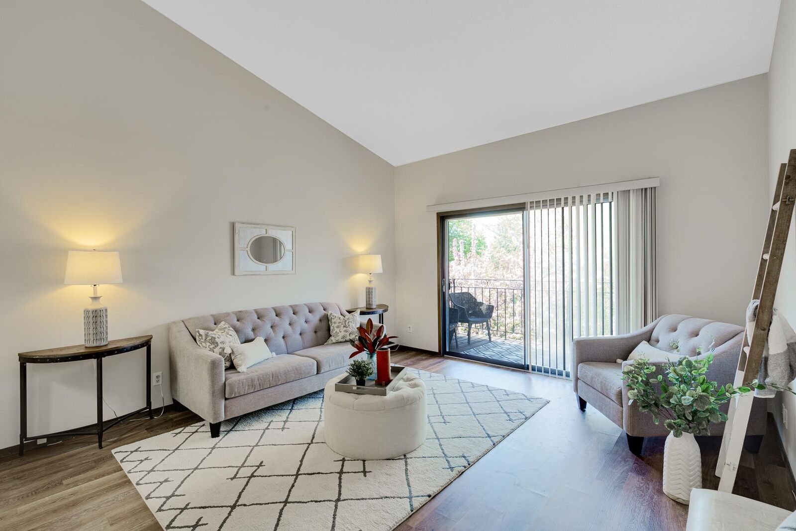 Property Photo:  4120 Parklawn Avenue 321  MN 55435 