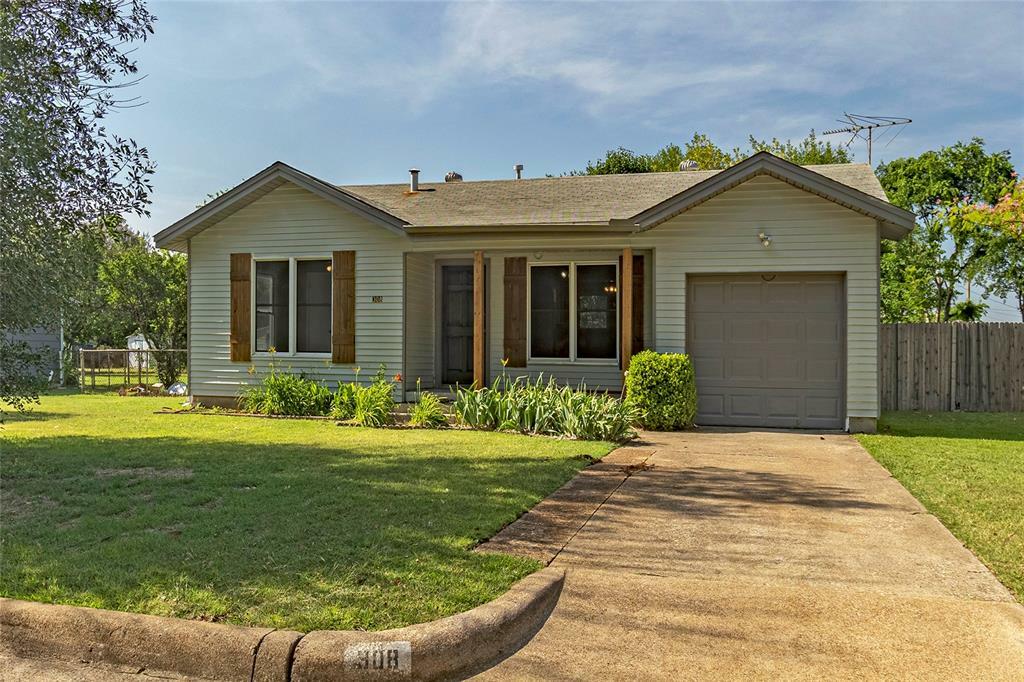 Property Photo: 308 E Mustang Street TX 76036