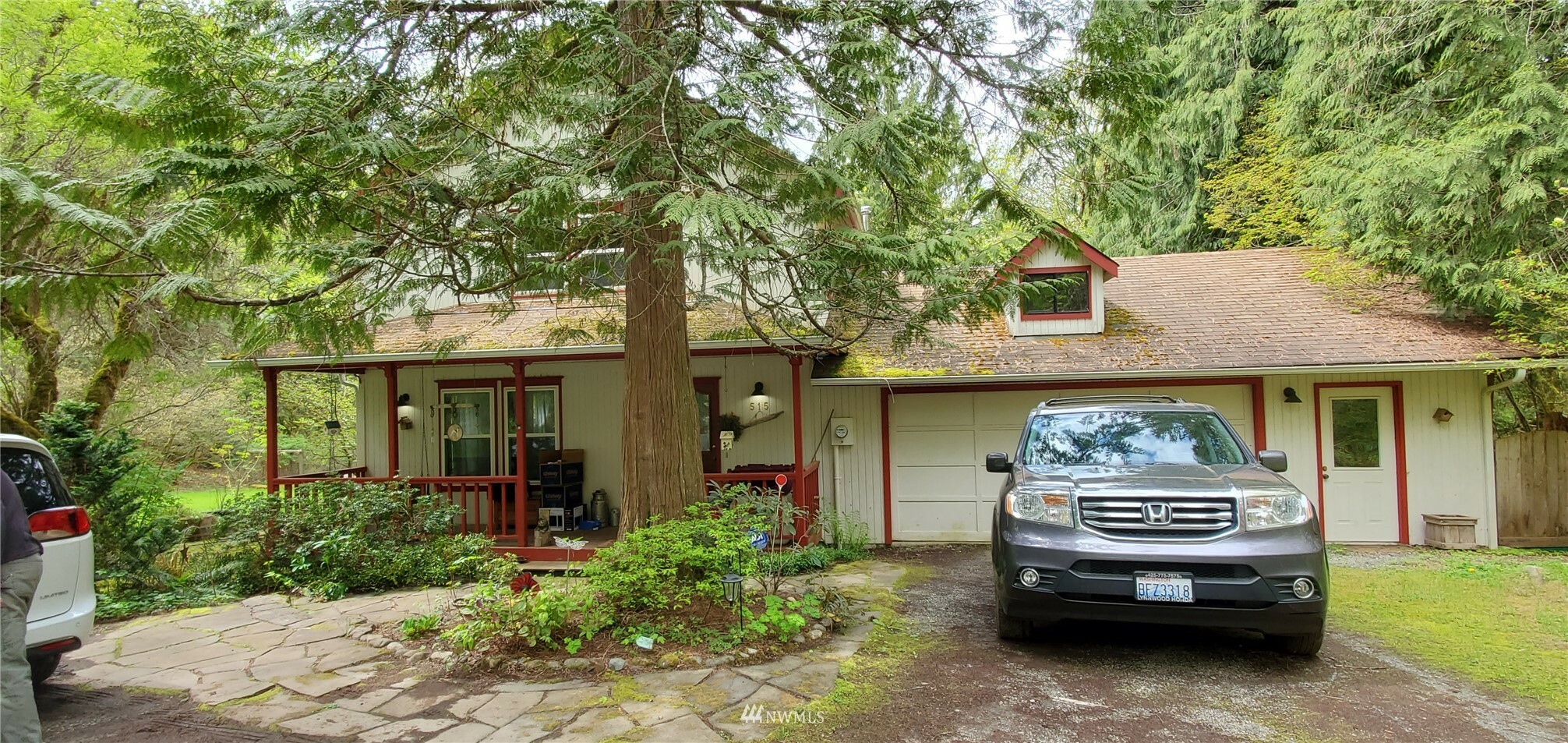 Property Photo:  515 286th Avenue SE  WA 98024 