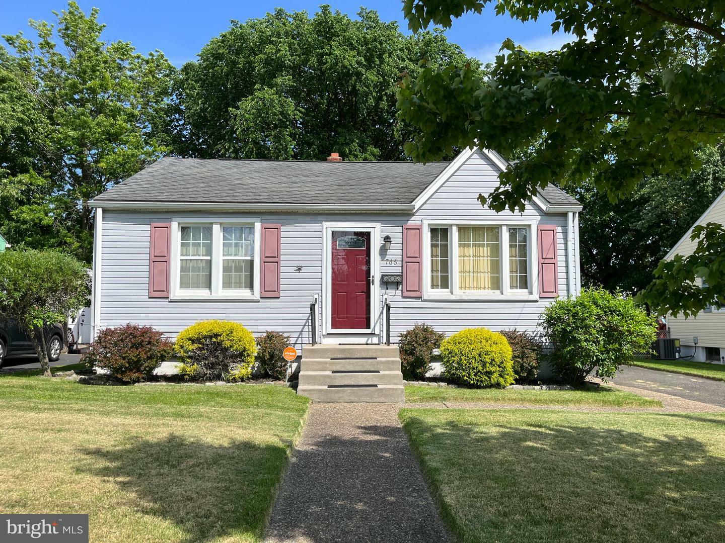 Property Photo:  766 N Evergreen Avenue  NJ 08096 