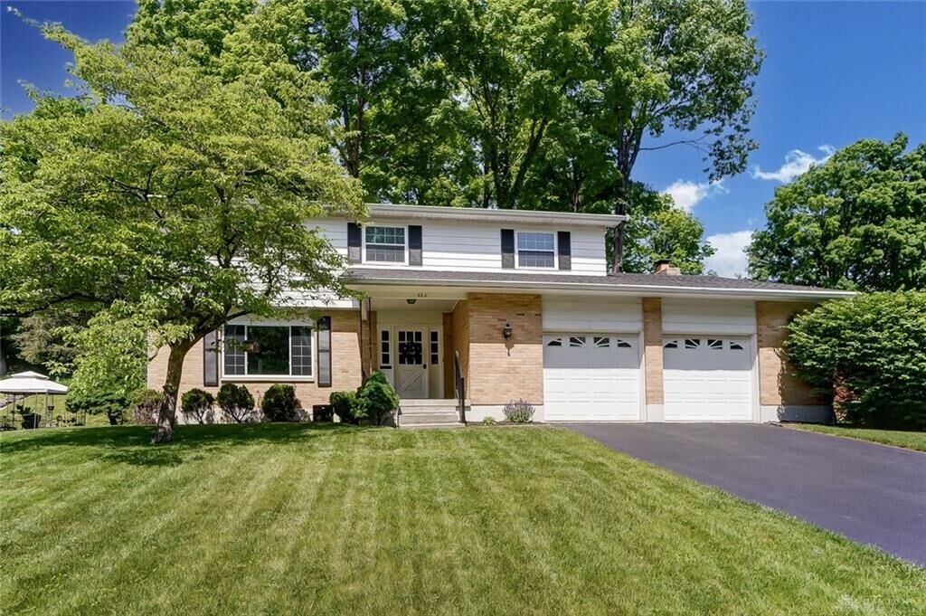 Property Photo: 862 Cascade Drive OH 45431