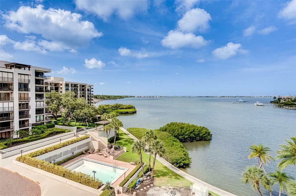 Property Photo: 8 Belleview Boulevard 505 FL 33756
