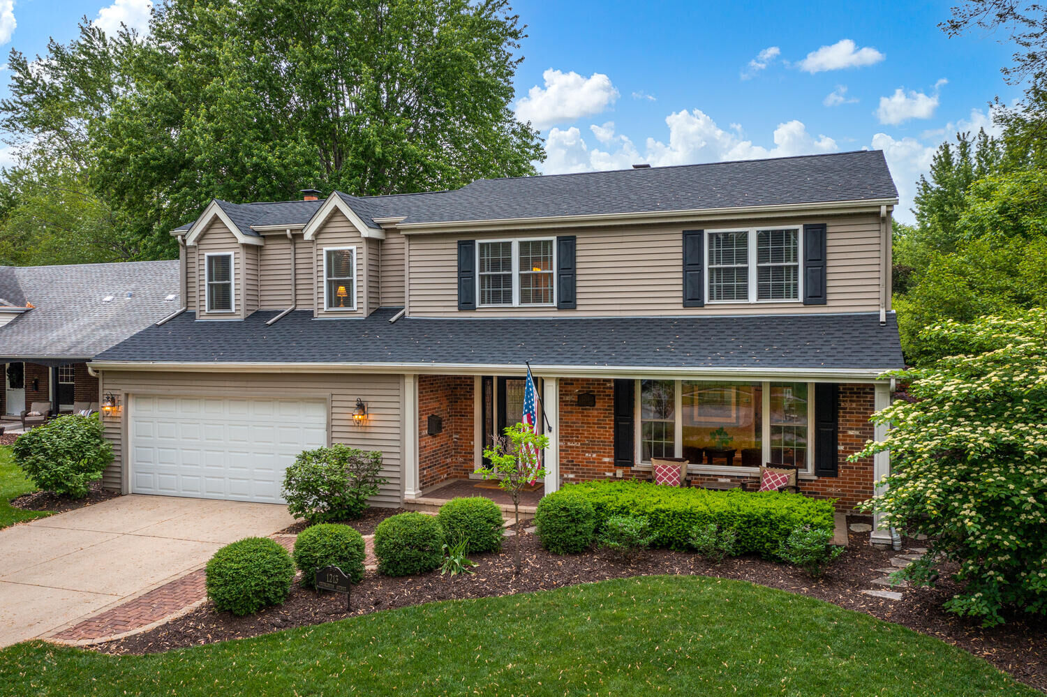 Property Photo:  1213 Evergreen Avenue  IL 60540 