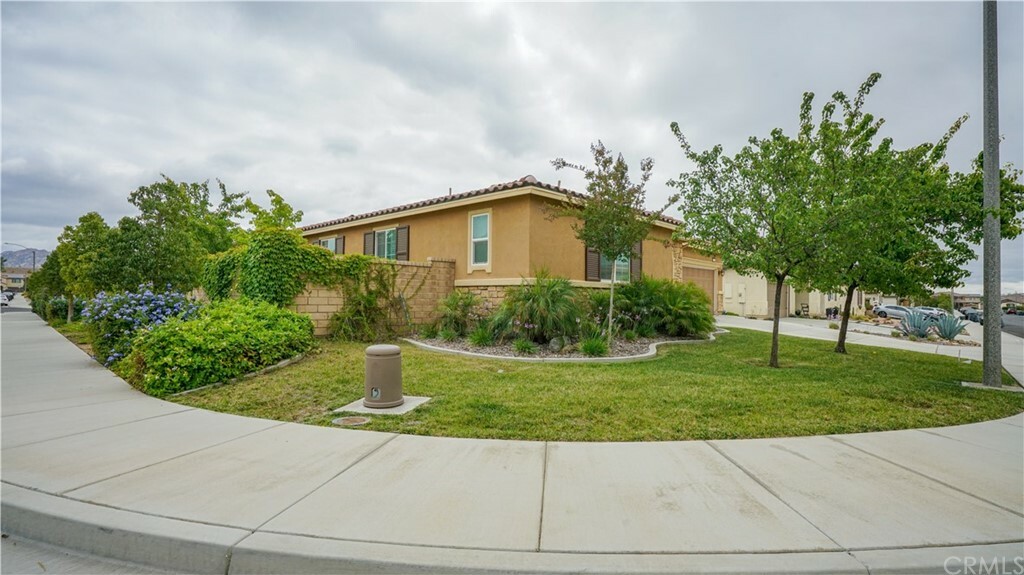 Property Photo:  4777 Formosa Way  CA 92571 