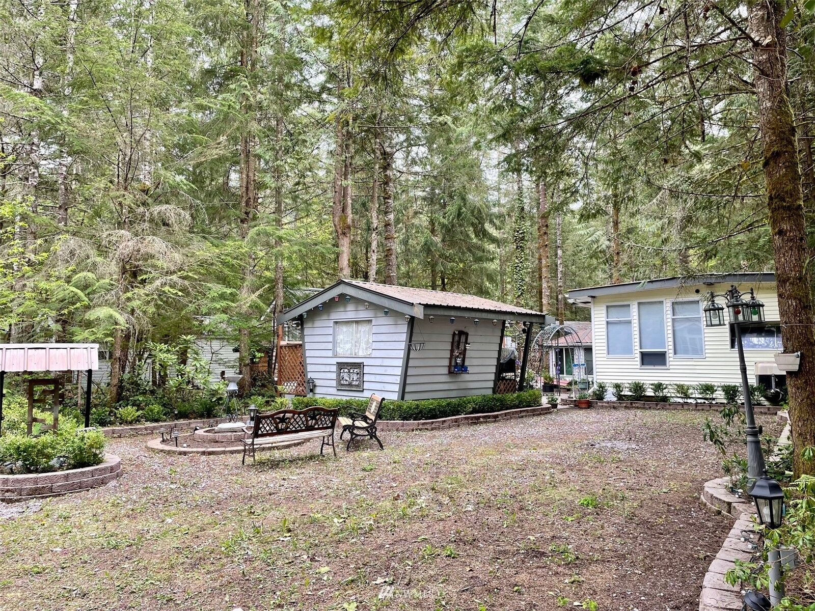 Property Photo:  132 4 Drial Loop  WA 98244 