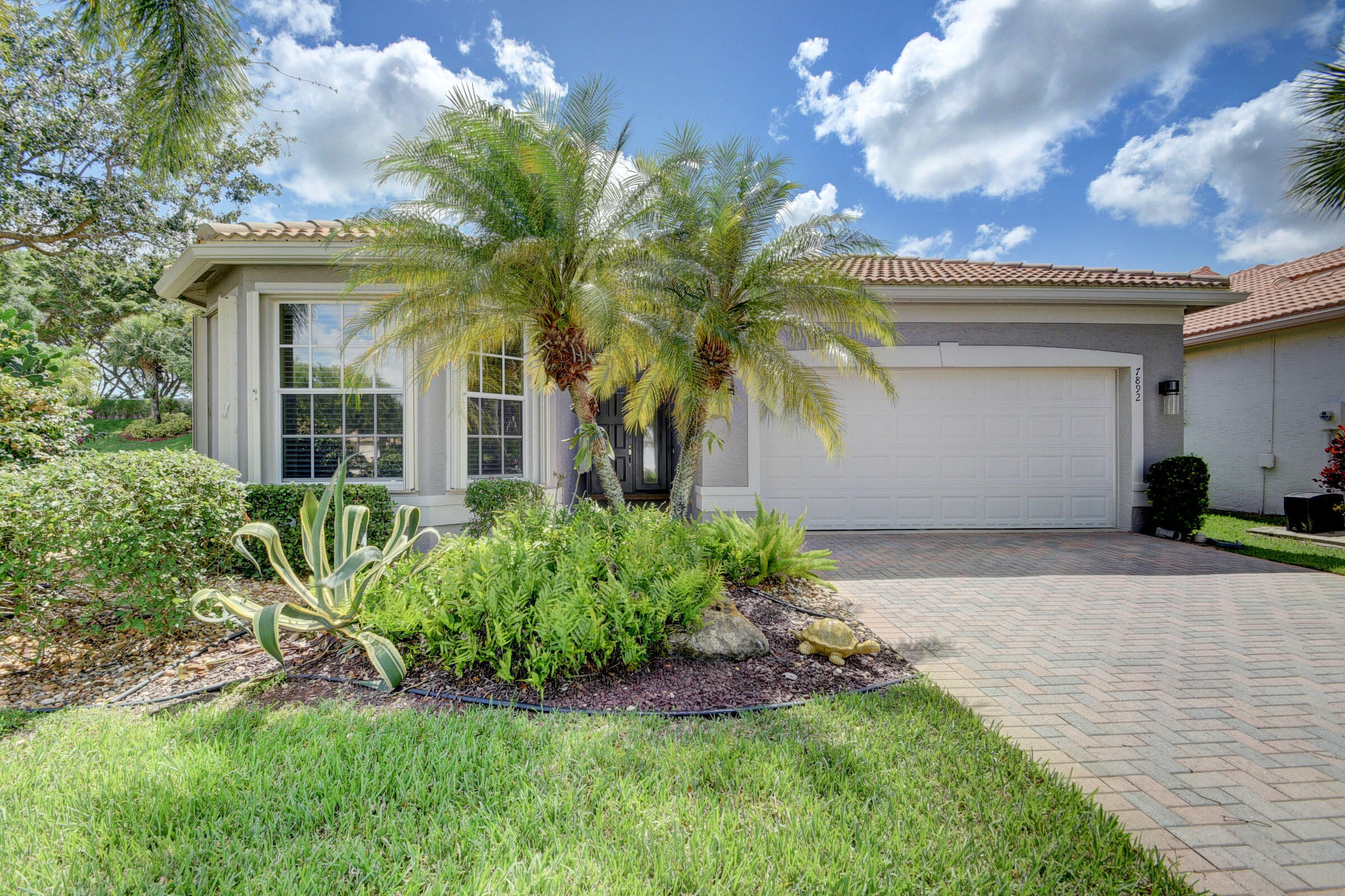 Property Photo: 7892 Seagrape Shores Drive FL 33467